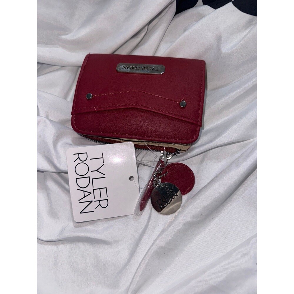 wallet Tyler Roden